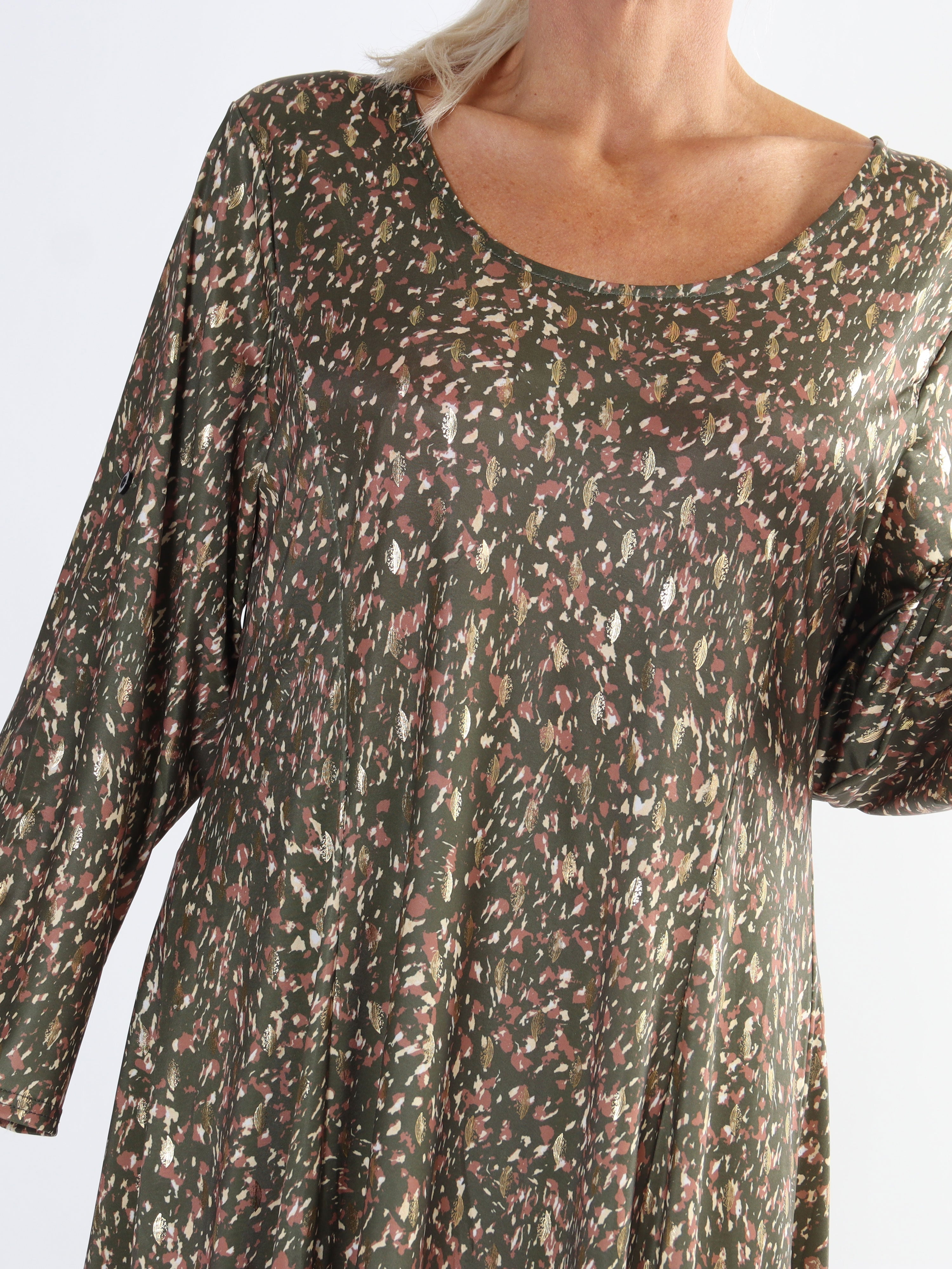 Maj Pattern L/S - Klänning med resår i print med gulddetaljer